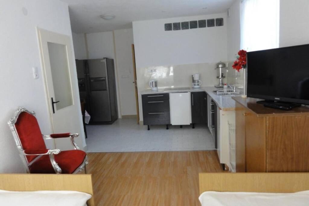 Croatia Zadar Borik Family Apartment With Garten View Number 2 Eksteriør billede
